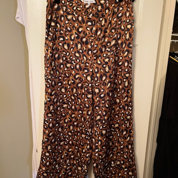 LadyGang Satin Wide Leg Pants - Picture 2 of 3